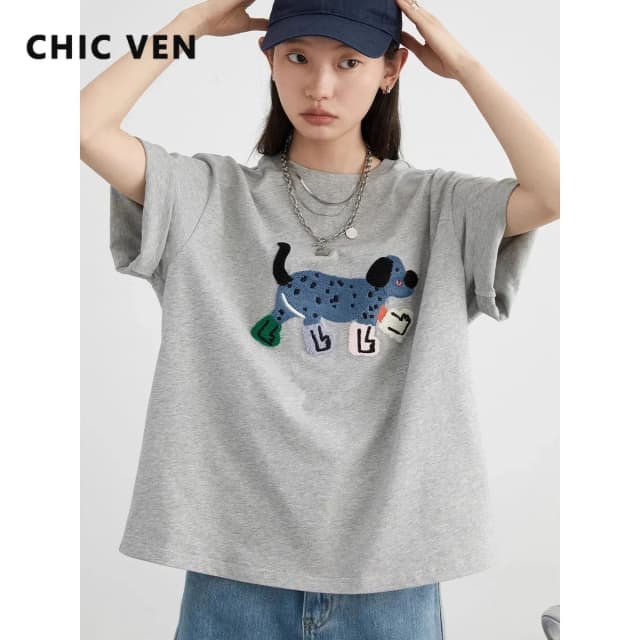 Женские футболки CHIC VEN, свободная уличная одежда, унисекс, забавные хлопковые футболки с короткими рукавами и вышивкой собаки, женский топ, лето 2025
